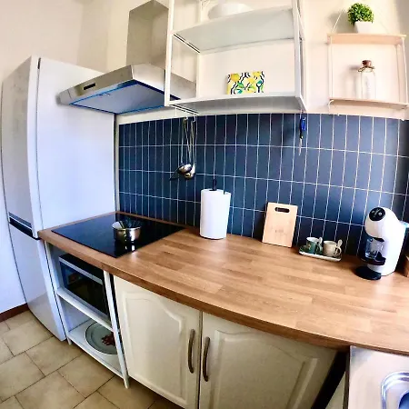 아파트 Iuli Tra E Montagna