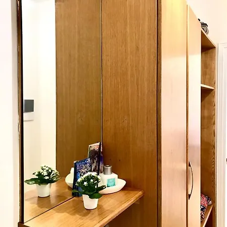 아파트 Iuli Tra E Montagna *